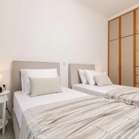 Swan Apartment